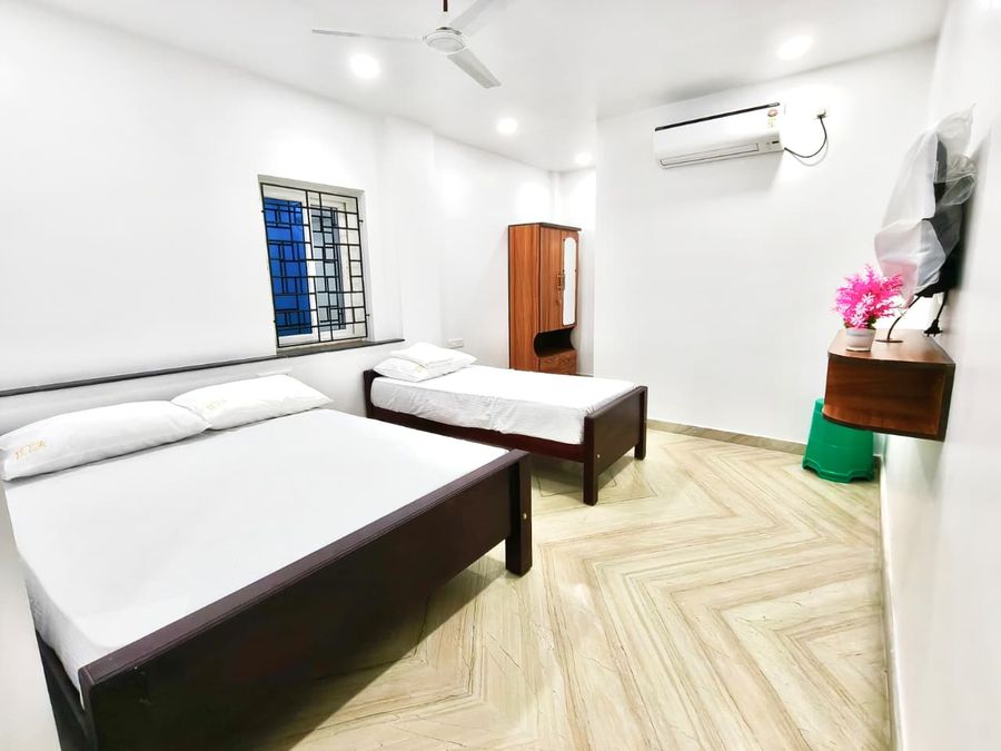 Triple Room at Sekar Inn — interior photo, Arumuganeri, Thoothukudi
